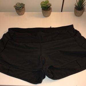 Black lululemon speed up short size 6